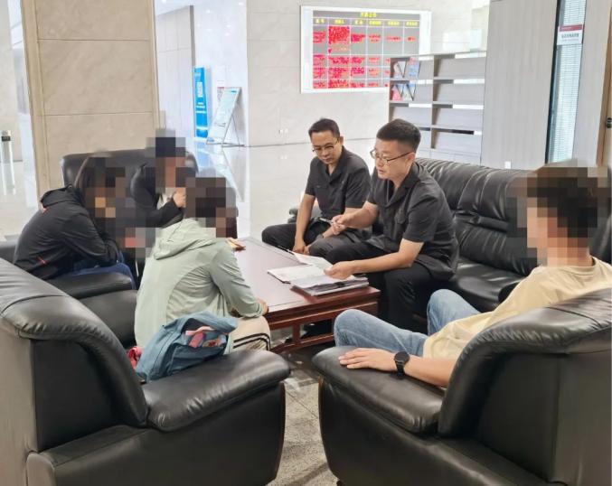 b0cfa8f53eedb828671ee0cb4a893db4_770